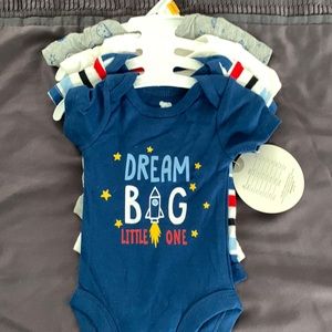 4 pack of new born onesies koala baby.